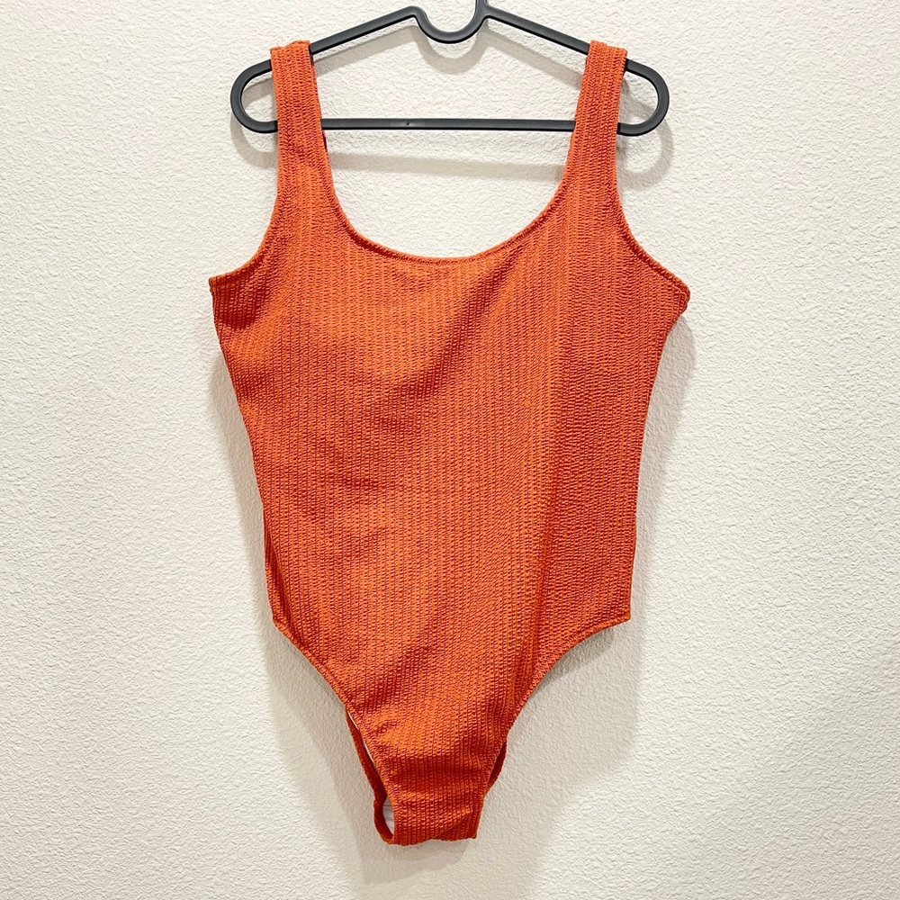 NWOT! VICTORIA’S SECRET PINK Orange Ribbed One Piece Swim Suit!